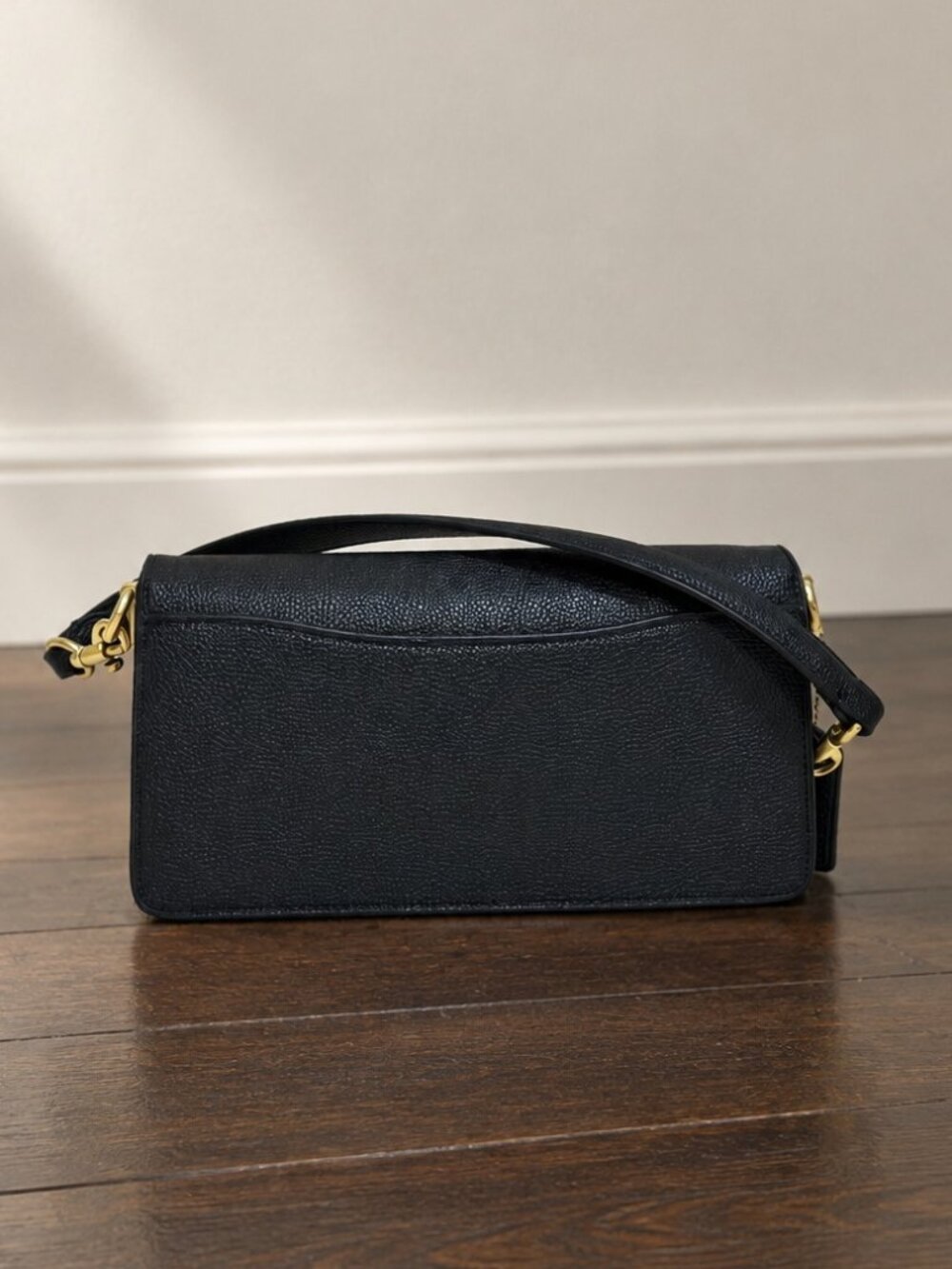 Coach Tabby Shoulder Bag 26 - Picture 4 of 7
